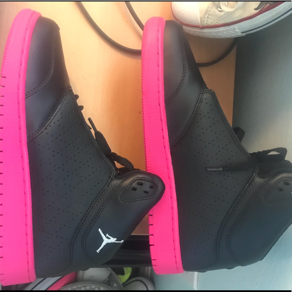 NIKE JORDAN 1 FLIGHT 5 SHOES HOT PINK BLACK 8 / 6Y